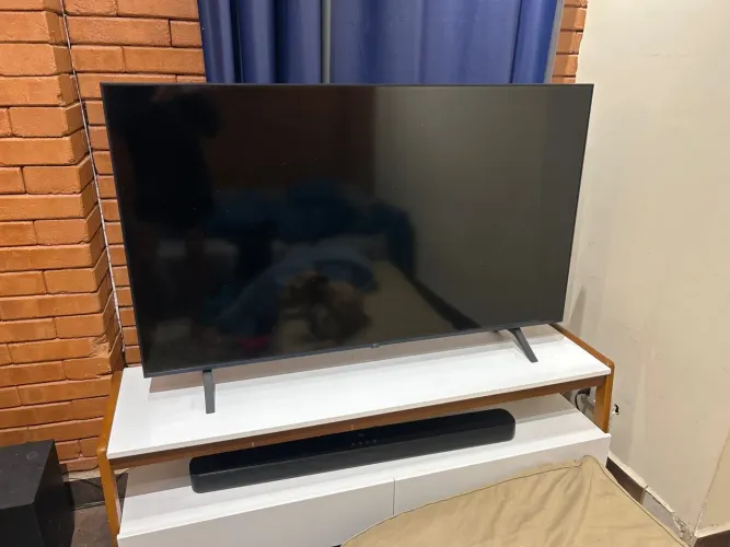 TV LG COM IA / MODELO: 55ur871c0sa