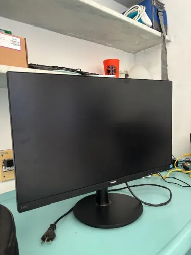 Monitor 24"- 75Hz - Philips EXCELENTE ESTADO