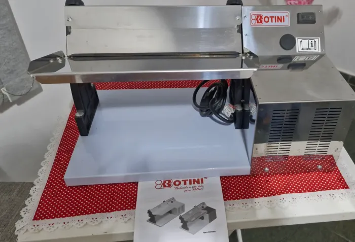 CILINDRO PARA MASSAS 900,00 A VISTA