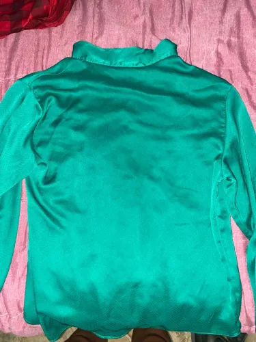 Vende-se ou troco roupas semi novas ou usadas