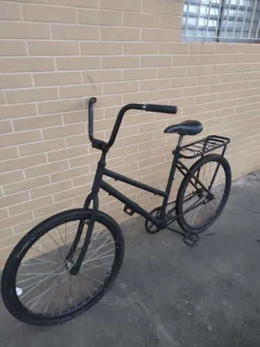 Bicicleta modelo Poti preta