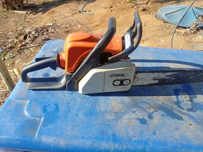 Vende-se motosserra Stihl Ms 160 