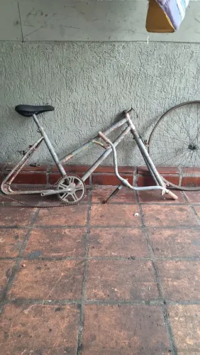 Quadro de bicicleta antiga aro 26 caloi