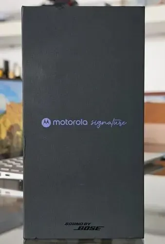 Smartphone Motorola Signature 5G 512GB 24GB 50MP  Sony Lytia Zoom 100x 165hz LACRADO