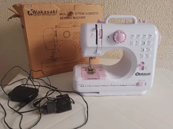 Máquina de costura portátil 