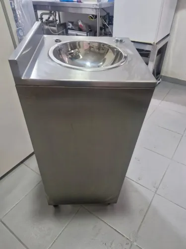Bebedouro INOX tradiconal sem uso- semi novo