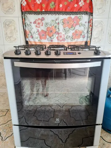 Fogão Electrolux 5 bocas