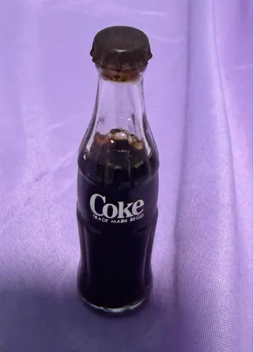 Miniatura - coca cola (antiga)