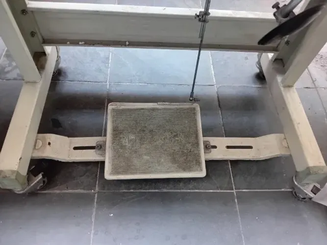 Maquina de costura reta industrial