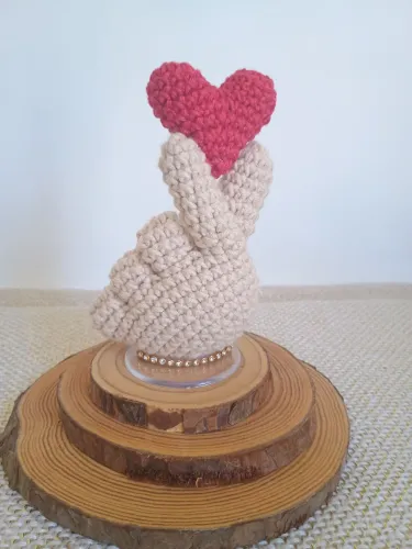 Mãozinha coreana em amigurumi Sarang