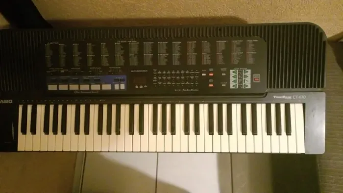 TECLADO CASIO CT-670 TONE BANK