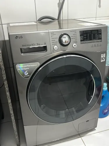 Lava e Seca LG Inverter Direct Drive 8,5 kg / 5 kg - 127V