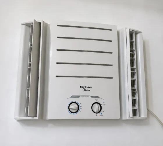 Ar-Condicionado de Janela Springer Midea