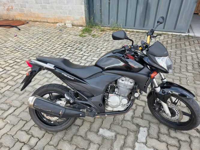CB 300