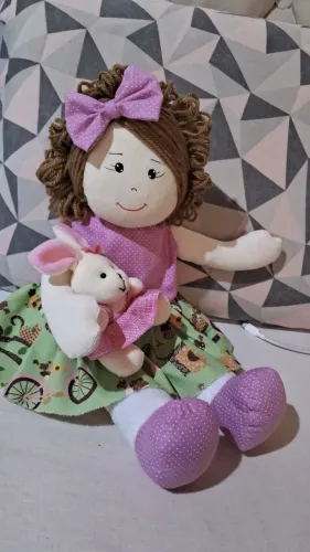 Bonequinha de pano 45 cm