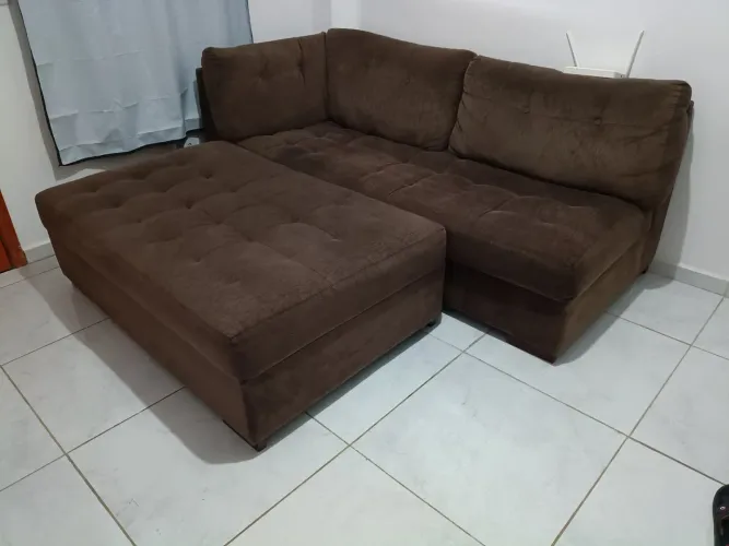 Sofá de canto com Chaise Longue