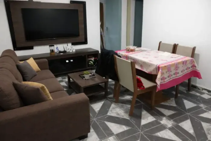 vendo apartamento  do CDHU no Itaim paulista, rua roberto said , numero  98 bloco D ap 24