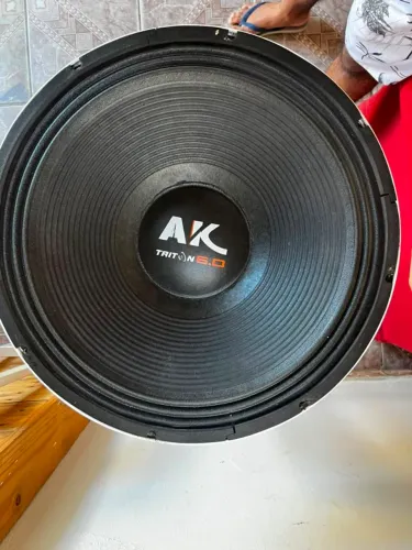 Autofalante AK triton 6.0 de 18"