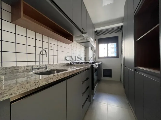 Apartamento para alugar com 2 quartos, 1 suíte e andar alto próximo ao Catuaí Shopping