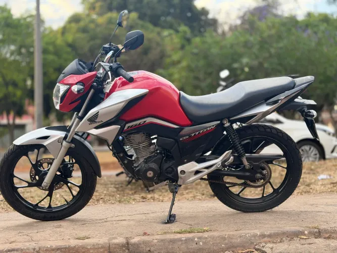 Honda Titan 160 2022 muito conservada