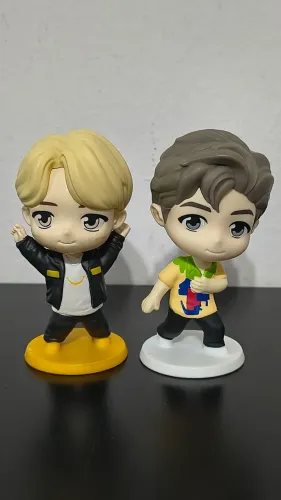 Bonecos BTS MC Donald's 2025