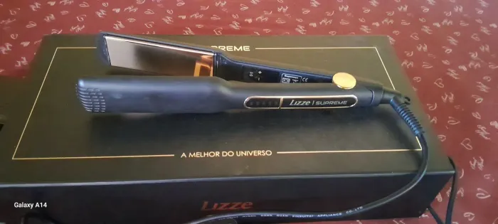 Vendo essa chapinha profissional da lizze 500 reais.  Usada poucas vezes 