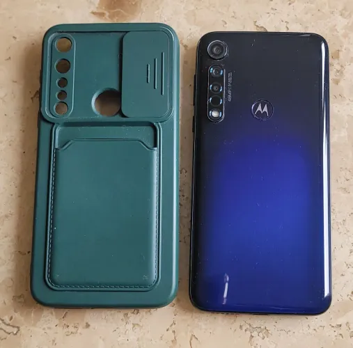 Motorola Moto G8 Plus 64GB - Câmera de 48MP e Tela de 6.3" (Com Capinha e Película)