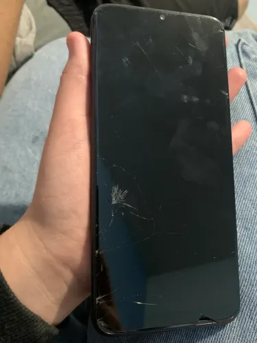 vende-se motog50 128g *precisa trocar a tela*