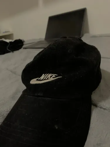 Boné Preto Nike