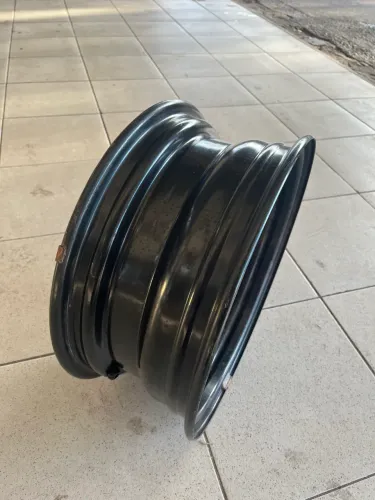 Roda aro 15 da Fiat