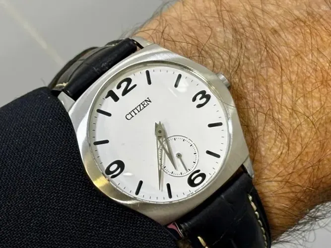Citizen Wingman Small Seconds Minimalista 39mm Ótimo Estado (Usado