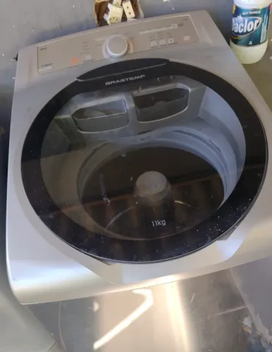 Máquina de lavar com defeito