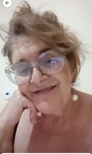 Trabalho de cuidadora ou acompanhante hospitalar 