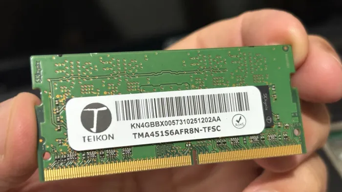 Memoria 4gb ddr4 2400 teikon ( seminova )