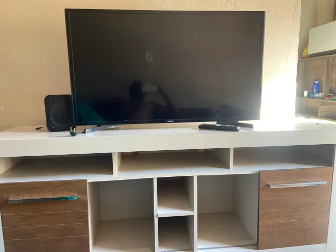 Vendo moveis fogão novo Rack Sofá TV 42 polegadas e armário de cozinha