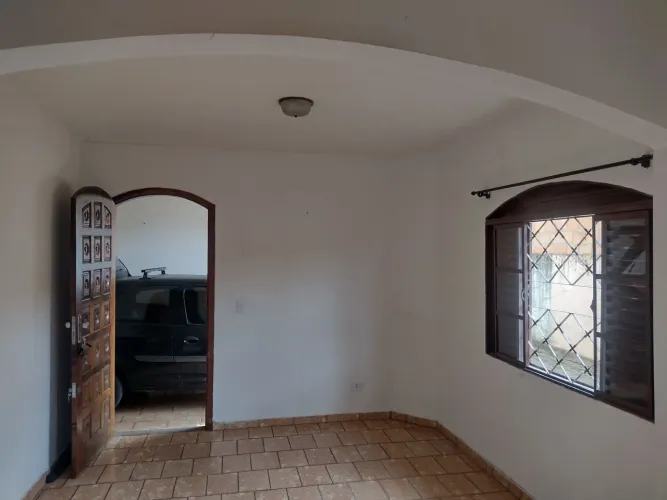 Sobrado em condomínio no Cajuru
