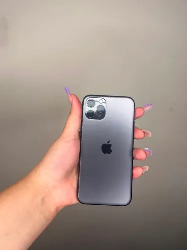 iPhone 11 Pro 64gb Impecável Saúde Excelente de 100% (apenas a bateria trocada)