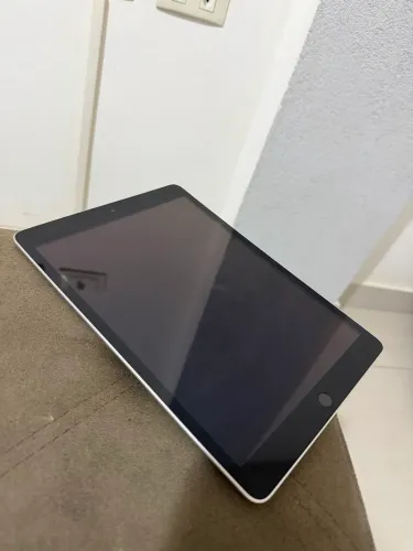 iPad 9ª Geração 64GB Wi-Fi | Excelente Estado | Pouco Uso