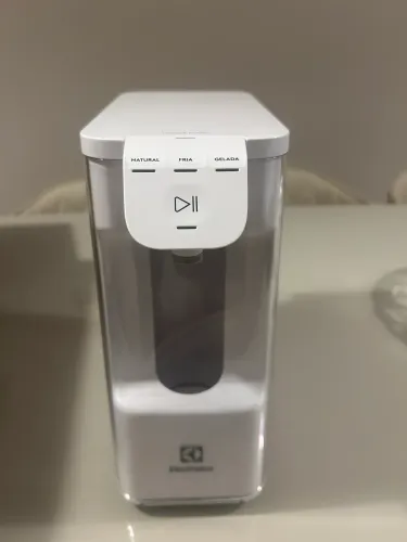 Vende-se purificador de água Eletrolux Pure4X novo