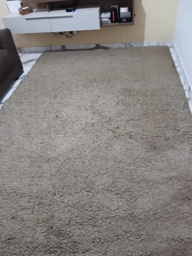 Tapete grande de sala por 120$ localizado no setor 2 águas lindas go
