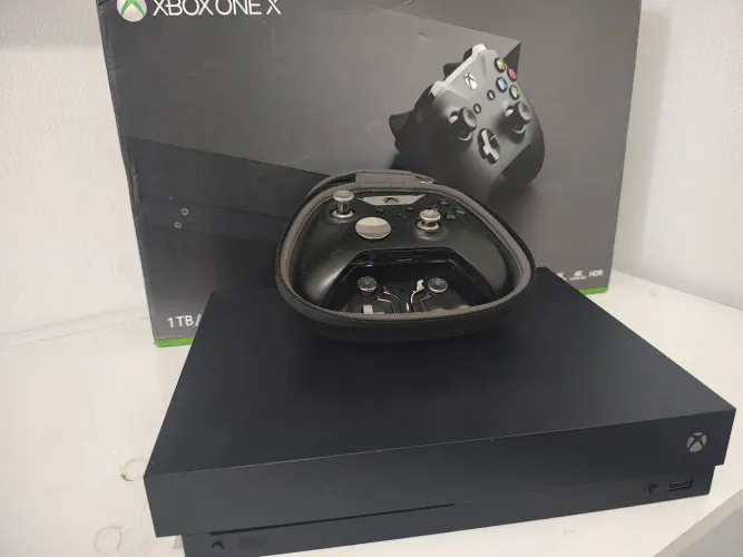 Xbox one X + 1 Controle Xbox Elite 2