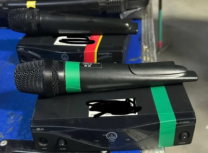 Microfones AKG