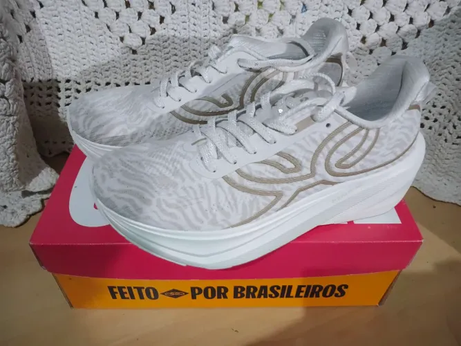 Tênis de corrida Ollympikus unissex 41 novo na cx