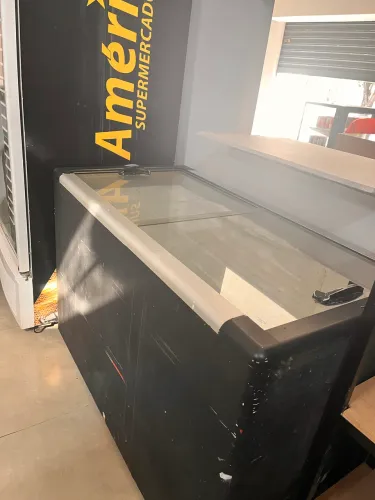 Freezer horizontal e Cervejeira/Expositor de bebidas vertical 