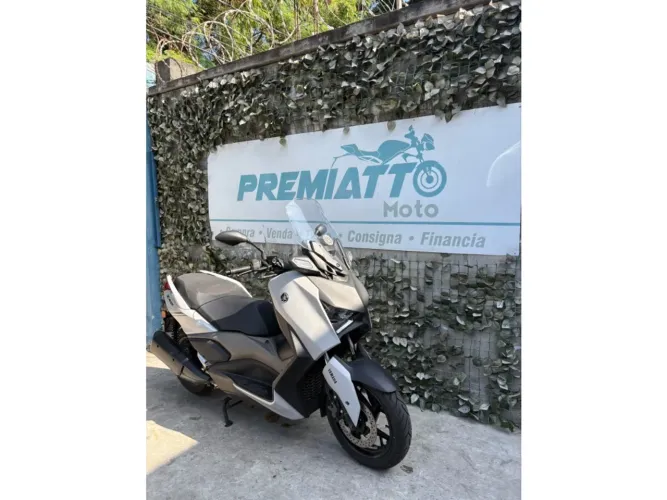 Yamaha Xmax 250 connected abs 2025