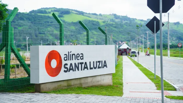 Vendo terreno 10 x 25 - 250 m2 no Lot. Alinea Santa Luzia, em Tubarão/SC.