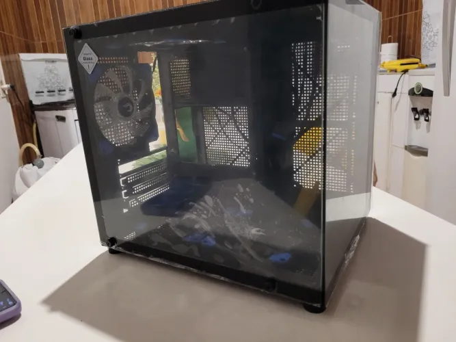 GABINETE AQUARIO PCYES ( COM 4 FANS COR AZUL )