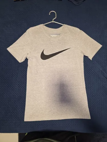Camiseta Nike Cinza Swoosh Básica - Tam. P (Original)