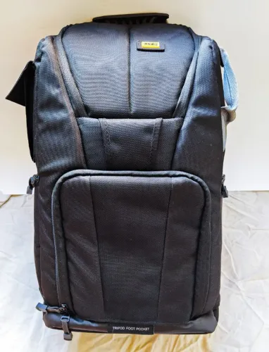 Mochila Fotógrafo Easy EC-8806A p/ Câmera, Lentes, Tripé e Notebook 15" - Usada