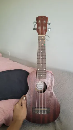 ukulele w